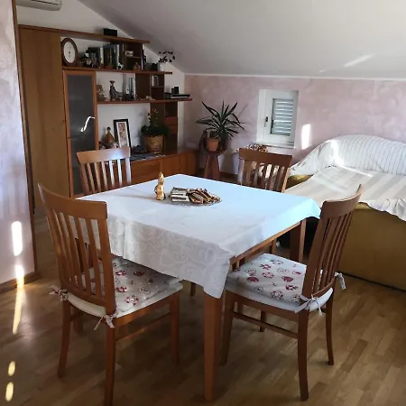 Lejlighed Stajon *